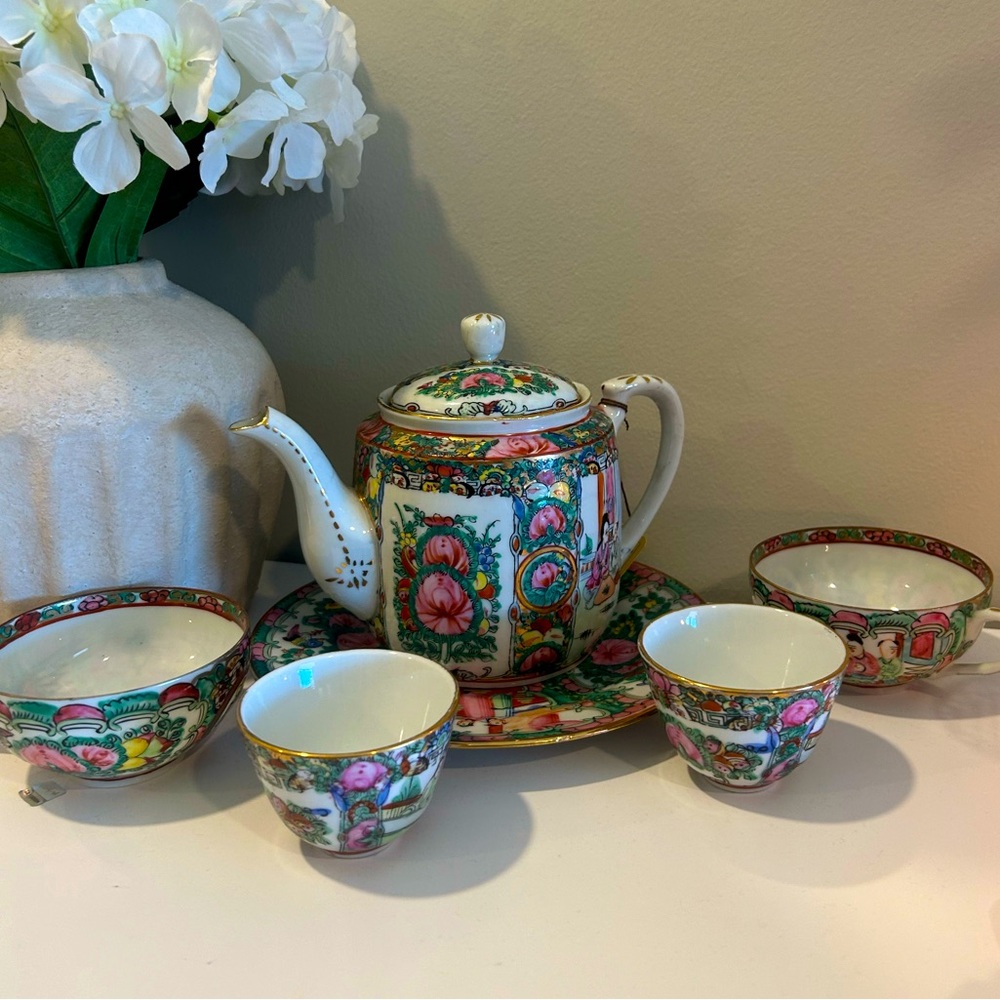 Famile Rose Tea Set- 6 pieces